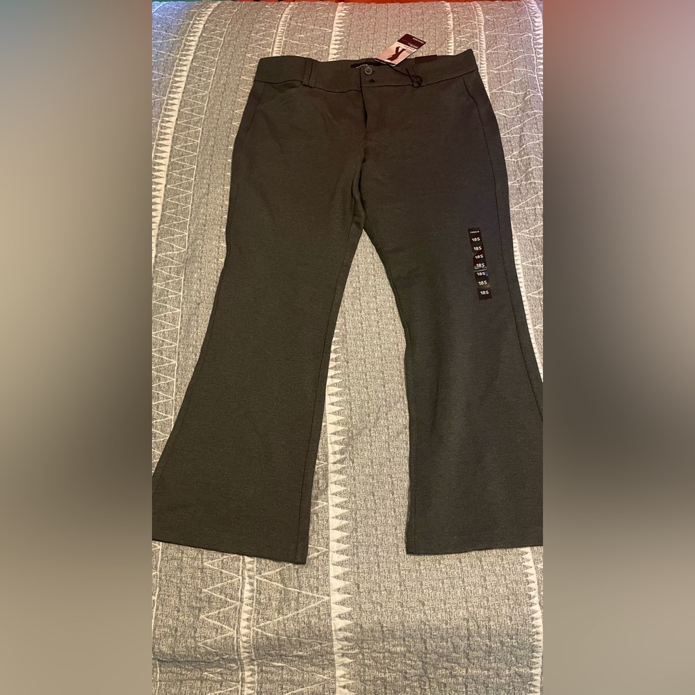 Torrid Charcoal Studio  Signature Ponte Pant 18s  NWT